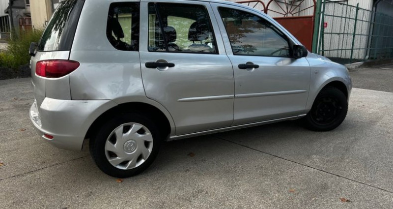 Mazda Mazda 2 1.25 Elegance 97 500 Kms 2004 - photo n°2 Mazda Mazda 2 1.25 Elegance 97 500 Kms  occasion à SAINT MARTIN D'HERES - photo n°2