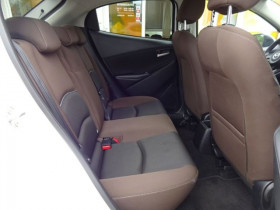 Mazda Mazda 2 1.5L SKYACTIV-G 90ch BVA  occasion  Beaupuy - photo n9