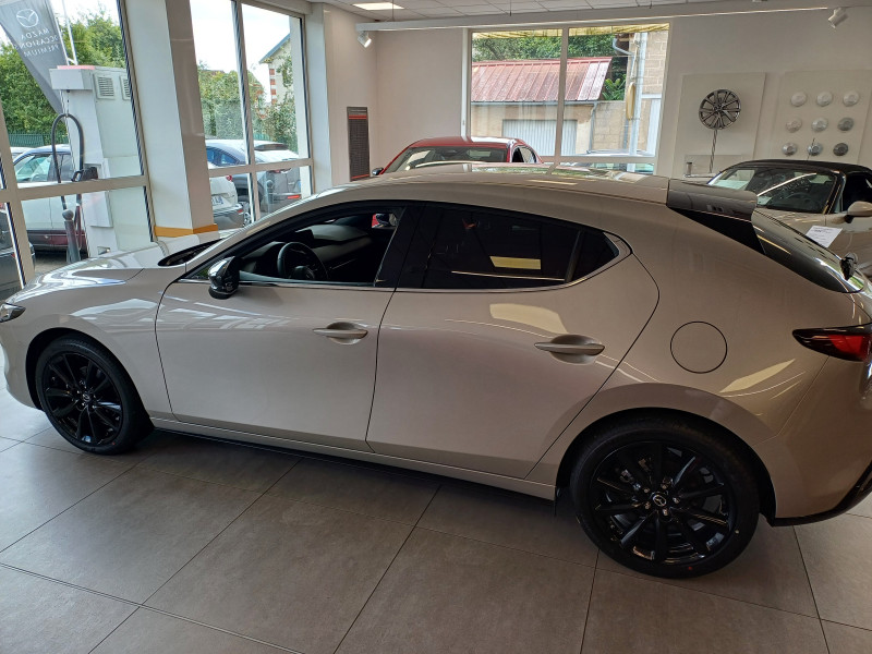 Mazda Mazda 3 5 PORTES 2024 Mazda3 5 portes 2.0L e-SKYACTIV-X M Hybrid 186  occasion à Auxerre - photo n°2