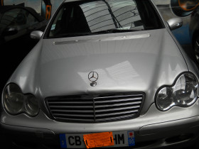 Mercedes 200 occasion 2005 mise en vente à Argenteuil par le garage TOP CAR - photo n°1