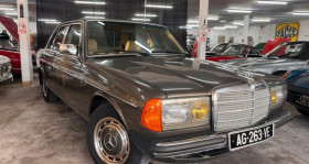 Mercedes 230 , garage MARCELLINI CLASSIC CARS  BROONS