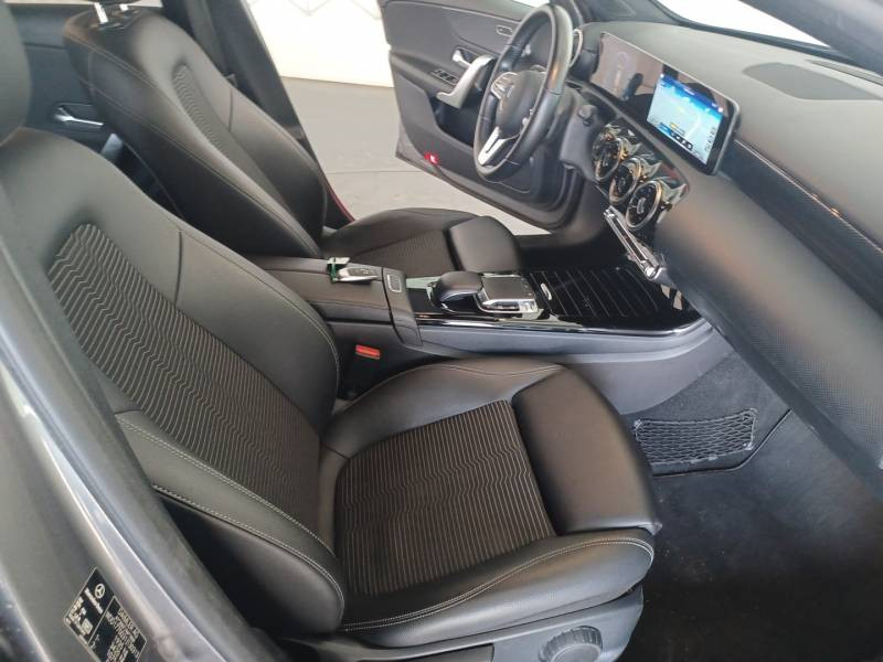 Mercedes Classe A 180 180 d 7G-DCT Progressive Line 2019 - photo n°9 Mercedes Classe A 180 180 d 7G-DCT Progressive Line  occasion à TARBES - photo n°9