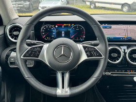 Mercedes Classe A 180 180 d BVA  occasion  Beaupuy - photo n8