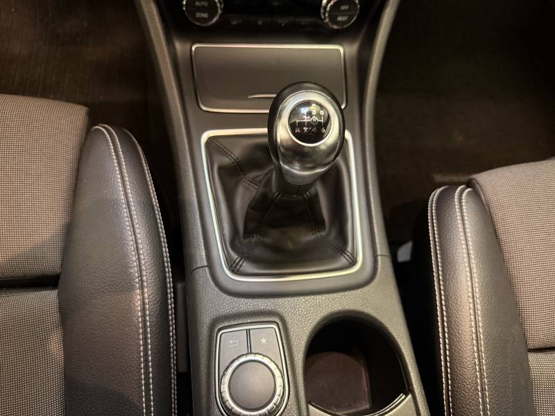 Mercedes Classe A 180 180 d Sport Edition 2018 - photo n°17 Mercedes Classe A 180 180 d Sport Edition  occasion à Brive-la-Gaillarde - photo n°17