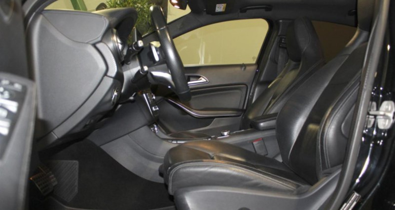 Mercedes Classe A 180 180 Fascination 120CH BV 7G-DCT - Toit Ouvrant 2018 - photo n°7 Mercedes Classe A 180 180 Fascination 120CH BV 7G-DCT - Toit Ouvrant  occasion à Bernes Sur Oise - photo n°7