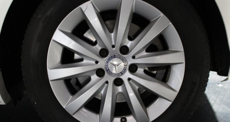 Mercedes Classe A 200 200d BV 7G-DCT BERLINE 4-Matic 2017 - photo n°5 Mercedes Classe A 200 200d BV 7G-DCT BERLINE 4-Matic  occasion à VILLENEUVE D'ASCQ - photo n°5