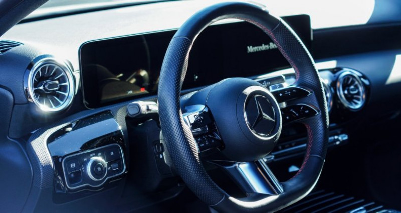 Mercedes Classe A 200 A200 AMG Line 163ch Mild-Hybrid BVA 7G-DCT / CAR PLAY / ATTE 2023 - photo n°7 Mercedes Classe A 200 A200 AMG Line 163ch Mild-Hybrid BVA 7G-DCT / CAR PLAY / ATTE  occasion à Boulieu-Lès-Annonay - photo n°7
