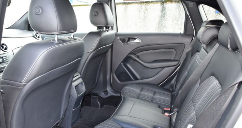 Mercedes Classe B 180 180 CDi 7G-DCT SPORT 2014 - photo n°7 Mercedes Classe B 180 180 CDi 7G-DCT SPORT  occasion à Crémieu - photo n°7