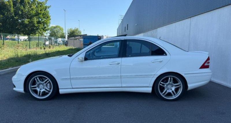 Mercedes Classe C 55 AMG V8 ATMO 367cv - Toit Ouvrant / Sièges Chauffants / Li 2006 - photo n°6 Mercedes Classe C 55 AMG V8 ATMO 367cv - Toit Ouvrant / Sièges Chauffants / Li  occasion à Saint-Dizier - photo n°6