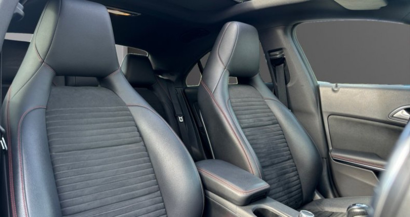 Mercedes Classe CLA CLASSE 180 Fascination AMG LINE SUIVI TOIT OUVRANT SIEGES EL 2016 - photo n°2 Mercedes Classe CLA CLASSE 180 Fascination AMG LINE SUIVI TOIT OUVRANT SIEGES EL  occasion à VITROLLES - photo n°2
