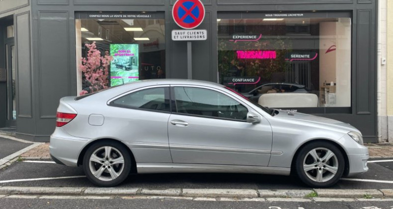 Mercedes Classe CLC 180/ CARPLAY / SIEGES CHAUFFANTS 2008 - photo n°4 Mercedes Classe CLC 180/ CARPLAY / SIEGES CHAUFFANTS  occasion à Cambrai - photo n°4