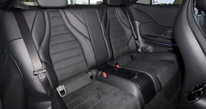 Mercedes Classe E 300 AMG MBUX 360° DIG-LED AHK Pano Distron  - photo n°6 Mercedes Classe E 300 AMG MBUX 360° DIG-LED AHK Pano Distron  occasion à LEIMBACH - photo n°6
