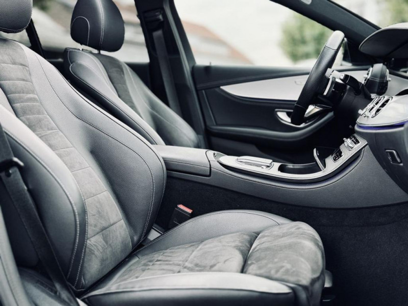 Mercedes Classe E D/AMG-LINE/4M/DISTRO+/SCHIEBED/RÜCKF/AMBIE 2021 - photo n°11 Mercedes Classe E D/AMG-LINE/4M/DISTRO+/SCHIEBED/RÜCKF/AMBIE  occasion à L'Union - photo n°11