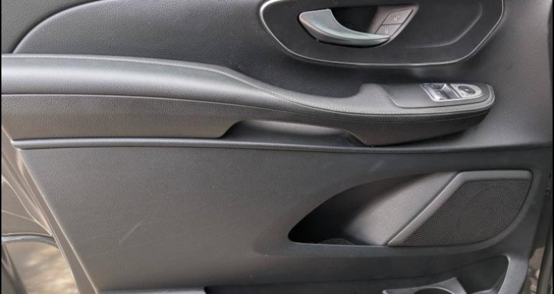 Mercedes Classe V 220 d Long Avantgarde 9G-Tronic 2019 - photo n°6 Mercedes Classe V 220 d Long Avantgarde 9G-Tronic  occasion à RICHEVILLE - photo n°6