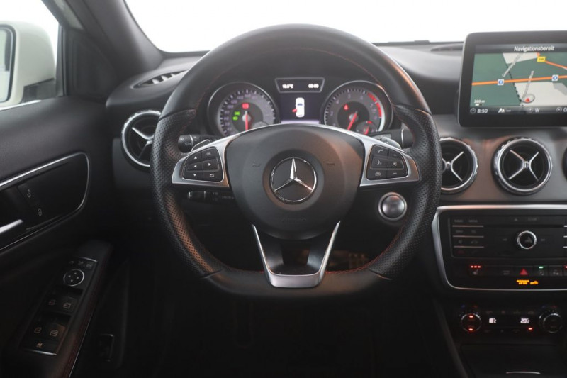 Mercedes GLA 180  BVA  occasion  Beaupuy - photo n10