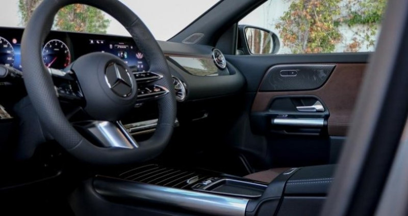 Mercedes GLA 200 163ch AMG Line 7G-DCT 2025 - photo n°4 Mercedes GLA 200 163ch AMG Line 7G-DCT  occasion à MONACO - photo n°4
