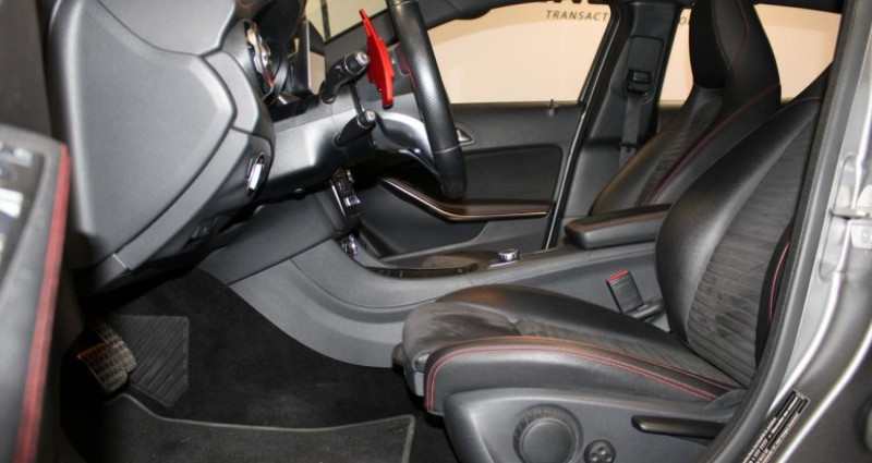 Mercedes GLA 200D BV 7G-DCT AMG Line Fascination Origine France 2017 - photo n°7 Mercedes GLA 200D BV 7G-DCT AMG Line Fascination Origine France  occasion à VILLENEUVE D'ASCQ - photo n°7