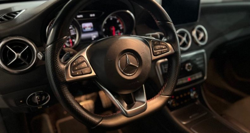 Mercedes GLA 220d 7-G DCT 4-Matic Fascination  occasion à MONTPELLIER - photo n°4