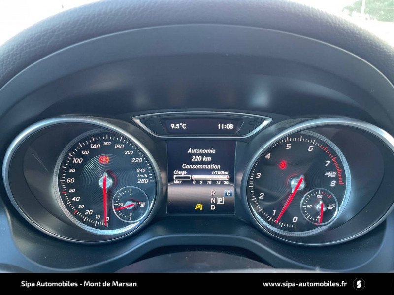 Mercedes GLA GLA 200 7-G DCT Starlight Edition 5p 2018 - photo n°14 Mercedes GLA GLA 200 7-G DCT Starlight Edition 5p  occasion à Mont-de-Marsan - photo n°14