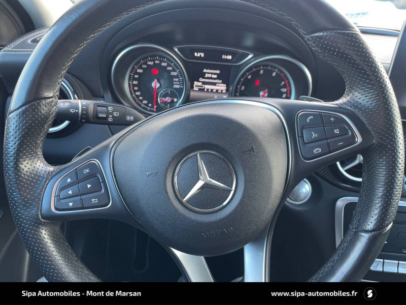 Mercedes GLA GLA 200 7-G DCT Starlight Edition 5p 2018 - photo n°15 Mercedes GLA GLA 200 7-G DCT Starlight Edition 5p  occasion à Mont-de-Marsan - photo n°15