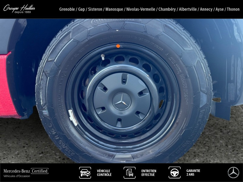 Mercedes Sprinter 319 CDI Fourgon Standard 2022 - photo n°8 Mercedes Sprinter 319 CDI Fourgon Standard  occasion à Chambéry - photo n°8