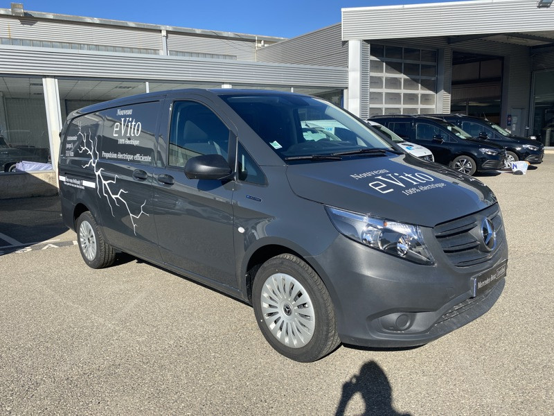 Mercedes Vito e 112 Fourgon Long Fg eVito 116ch 2023 - photo n°7 Mercedes Vito e 112 Fourgon Long Fg eVito 116ch  occasion à SISTERON - photo n°7