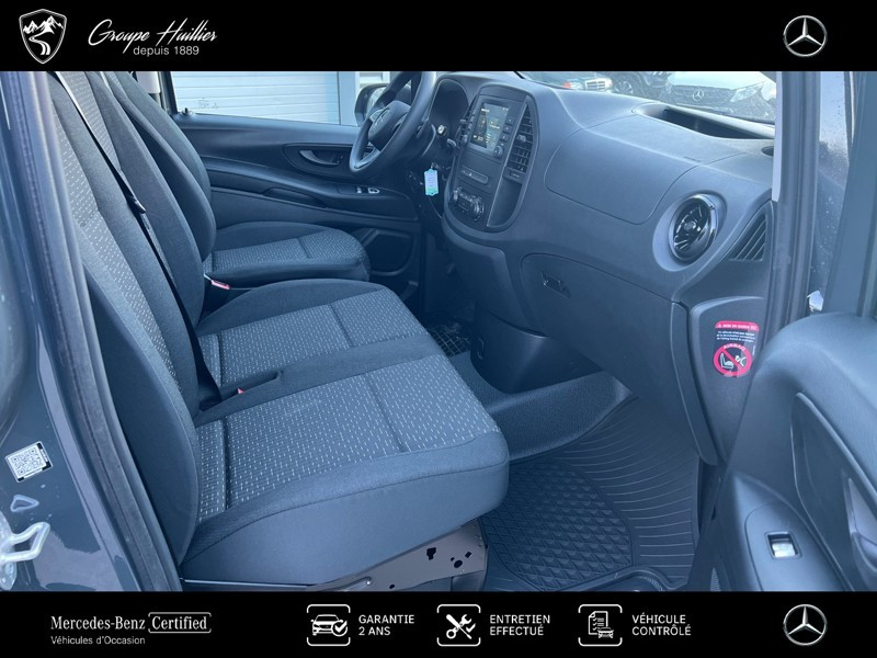 Mercedes Vito e 112 Fourgon Long Fg eVito 116ch 2023 - photo n°14 Mercedes Vito e 112 Fourgon Long Fg eVito 116ch  occasion à SISTERON - photo n°14