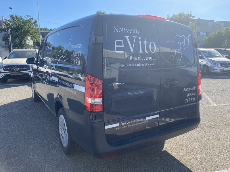 Mercedes Vito e 112 Fourgon Long Fg eVito 116ch 2023 - photo n°3 Mercedes Vito e 112 Fourgon Long Fg eVito 116ch  occasion à SISTERON - photo n°3