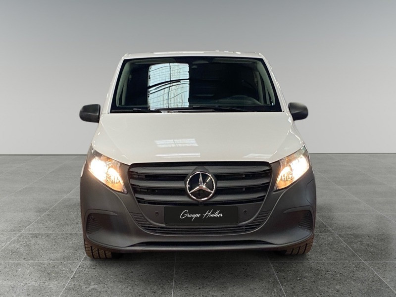 Mercedes Vito e 112 Fourgon Long  occasion � SISTERON - photo n�8