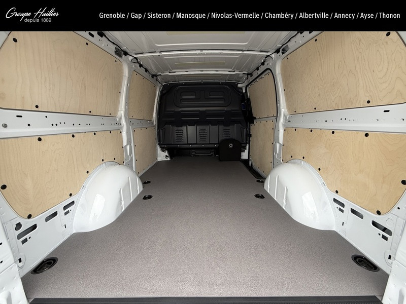 Mercedes Vito e 112 Fourgon Long 2024 - photo n°9 Mercedes Vito e 112 Fourgon Long  occasion à SISTERON - photo n°9