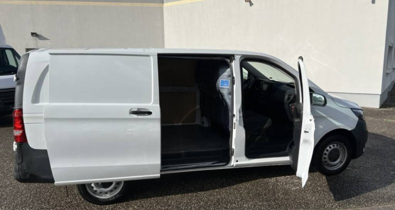 Mercedes Vito III 114 CDI 136ch 9G-TRONIC 1erMain 16,300Kms Clim GPS Camér 2021 - photo n°6 Mercedes Vito III 114 CDI 136ch 9G-TRONIC 1erMain 16,300Kms Clim GPS Camér  occasion à Entzheim - photo n°6