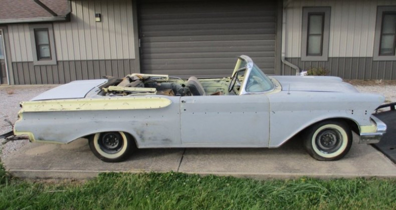 Mercury Turnpike Cruiser Indy 500 Replica Convertible 1957 - photo n°7 Mercury Turnpike Cruiser Indy 500 Replica Convertible  occasion à LYON - photo n°7
