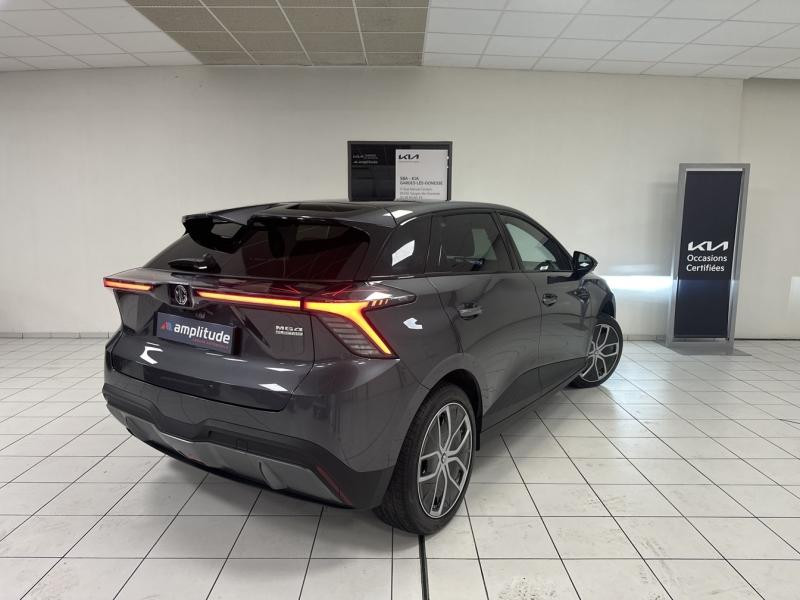 MG MOTOR MG4 EV 245ch - 77kWh Luxury MY23  occasion � Vert-Saint-Denis - photo n�4