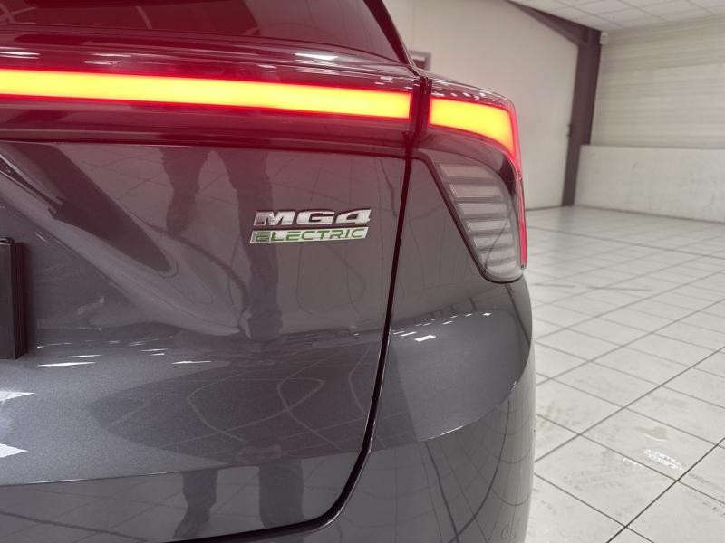 MG MOTOR MG4 EV 245ch - 77kWh Luxury MY23  occasion � Vert-Saint-Denis - photo n�8