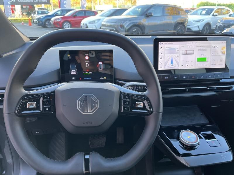 MG MOTOR MG4 EV 245ch - 77kWh Luxury MY23  occasion � Garges-l�s-Gonesse - photo n�16