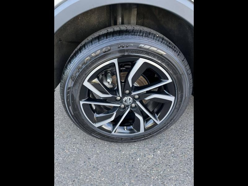 MG MOTOR ZS 1.5 VTi-Tech 106ch Luxury  occasion  Vert-Saint-Denis - photo n9