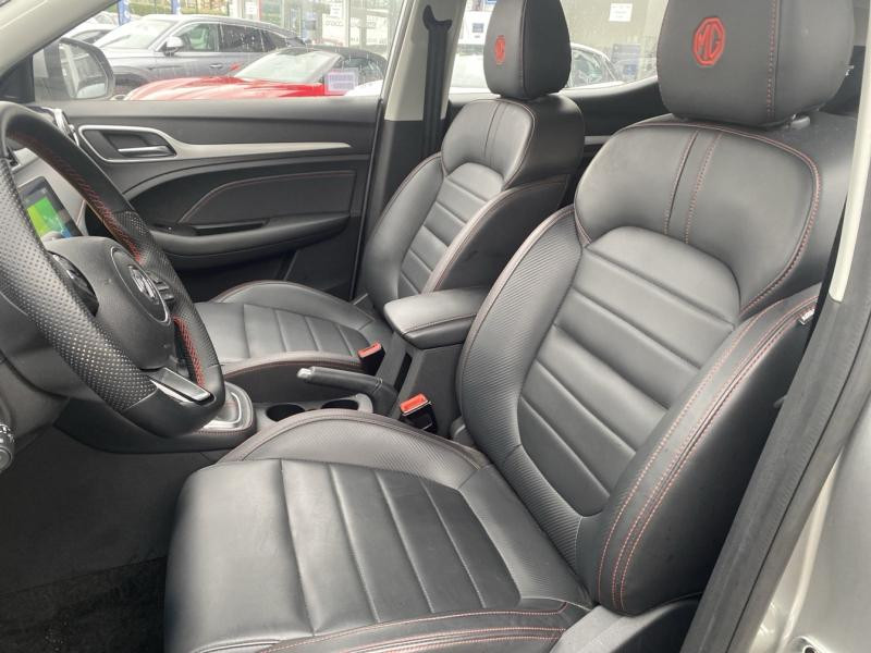 MG MOTOR ZS 1.5 VTi-Tech 106ch Luxury  occasion  Saint-Maximin - photo n10