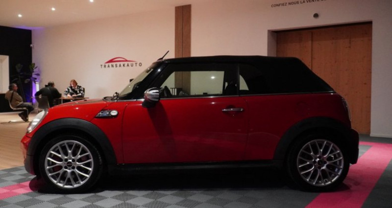 Mini Cabrio CABRIOLET R57 1.6i - 211 John Cooper Works 2010 - photo n°6 Mini Cabrio CABRIOLET R57 1.6i - 211 John Cooper Works  occasion à L'ISLE SUR LA SORGUE - photo n°6