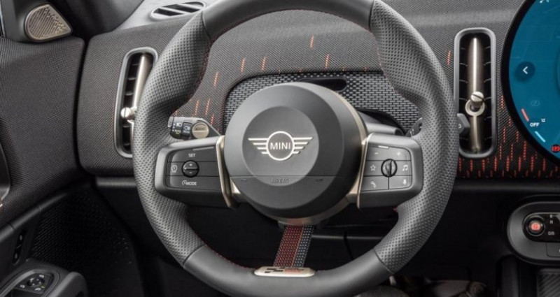 Mini Countryman ELECTRIC U25 313 ch BVA SE ALL4 JCW 2024 - photo n°6 Mini Countryman ELECTRIC U25 313 ch BVA SE ALL4 JCW  occasion à Dieudonné - photo n°6