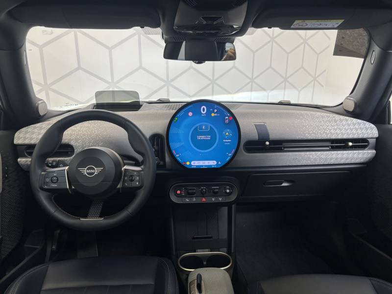Mini Mini cooper 156 ch DKG7 C Favoured 2024 - photo n°9 Mini Mini cooper 156 ch DKG7 C Favoured  occasion à Béziers - photo n°9