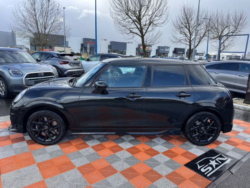 Mini Mini 1.5 156 DKG7 JCW GPS Toit Ouvrant JA 17 Noires HIFI Tete Hau  occasion � Montauban - photo n�3