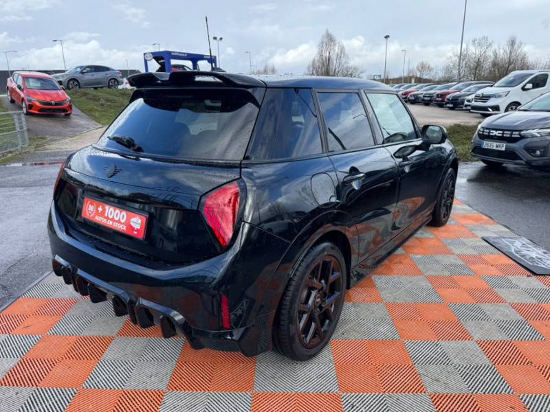 Mini Mini 1.5 156 DKG7 JCW GPS Toit Ouvrant JA 17 Noires HIFI Tete Hau  occasion � Montauban - photo n�6