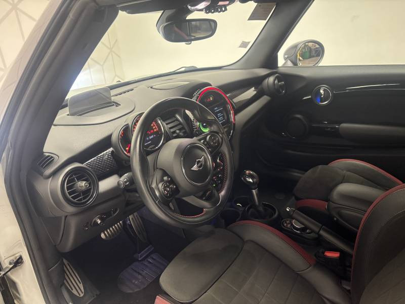Mini Mini Cabriolet 231 ch John Cooper Works BVA6 Finition JCW Exclusi  occasion  Bziers - photo n6