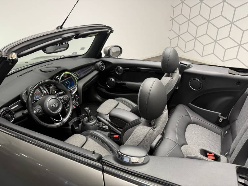 Mini Mini Cabriolet Cooper 136 ch BVA7 Edition Greenwich  occasion � Lormont - photo n�14