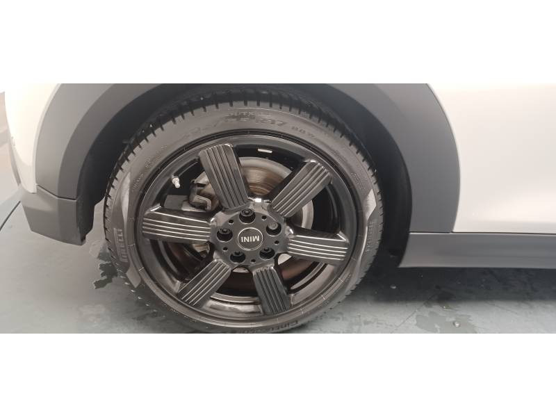 Mini Mini Cabriolet Cooper 136 ch DKG7 Edition Camden 2022 - photo n°9 Mini Mini Cabriolet Cooper 136 ch DKG7 Edition Camden  occasion à Lormont - photo n°9