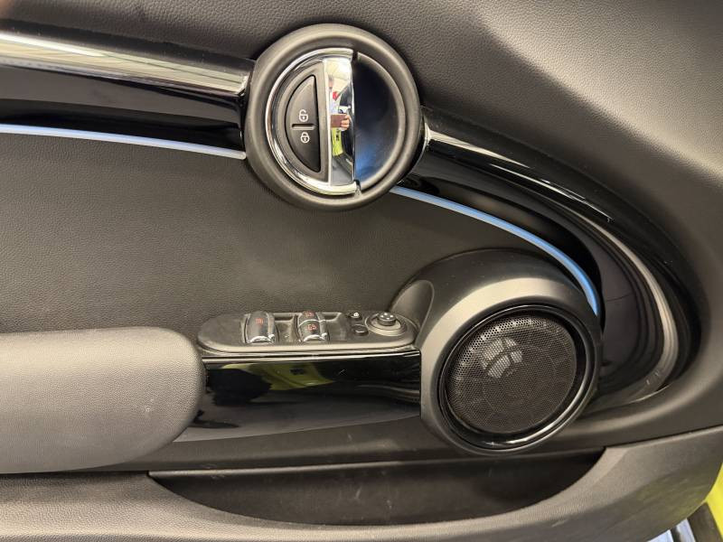Mini Mini Cabriolet Cooper 136 ch DKG7 Edition Premium Plus  occasion � Brive-la-Gaillarde - photo n�9