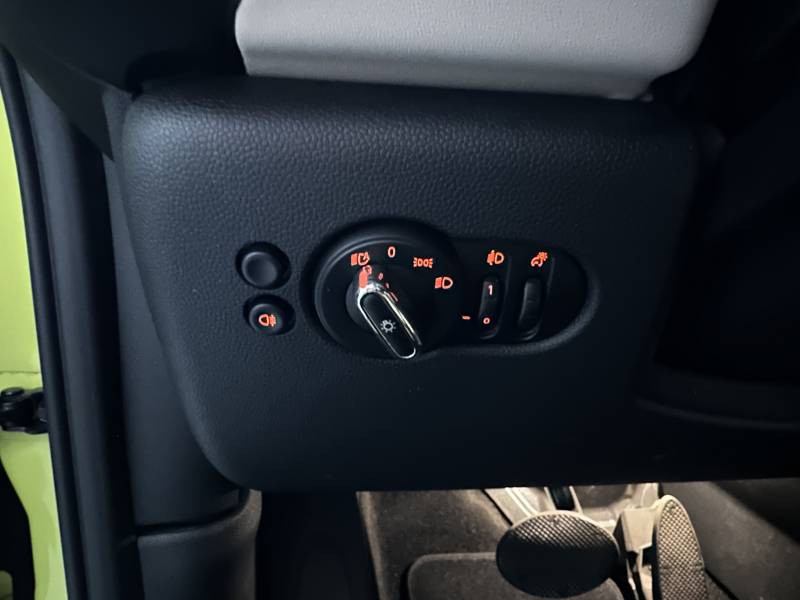 Mini Mini Cabriolet Cooper 136 ch DKG7 Edition Premium Plus  occasion  Brive-la-Gaillarde - photo n16