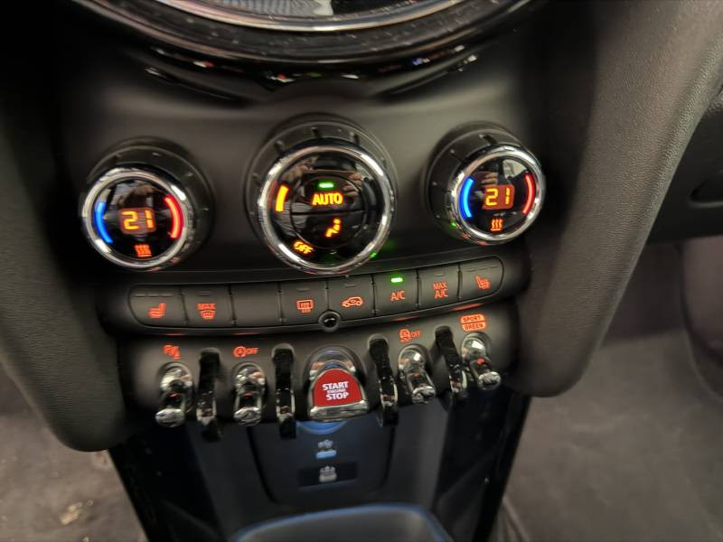 Mini Mini Cabriolet Cooper 136 ch DKG7 Edition Premium Plus  occasion � Brive-la-Gaillarde - photo n�19