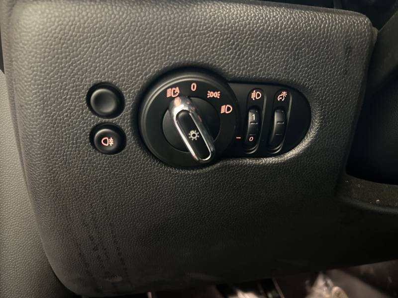 Mini Mini Cabriolet Cooper 136 ch DKG7 Edition Premium Plus  occasion � Brive-la-Gaillarde - photo n�17