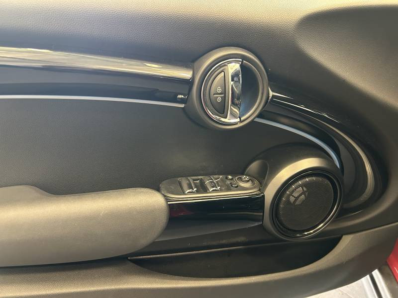 Mini Mini Cabriolet Cooper 136 ch DKG7 Edition Premium Plus  occasion � Brive-la-Gaillarde - photo n�16